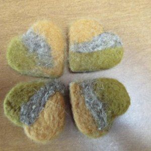 1 Valentine Heart Shaped Wool Primitive Decor Needle Felted wool Figurine Gifts